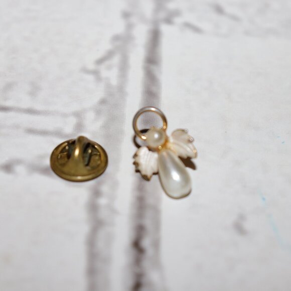 👼 Angel Lapel Pin · Faux Pearl · Gold & Silver Tone · 0.75" Tall 👼 - Picture 3 of 3